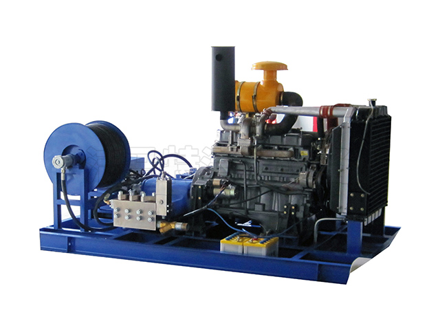 "高压清洗机在工业管道清洗中如何选择喷嘴"