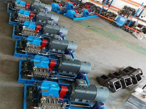 "工业清洗技术革新：智能高压清洗系统引领节能减排新趋势"