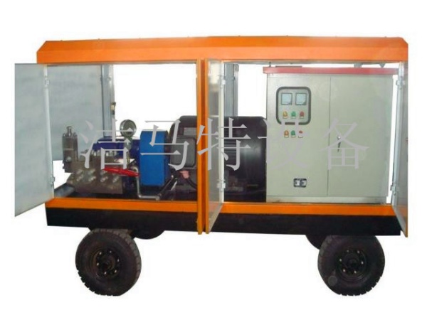 "高压清洗设备如何成为工业清洁的“全能利器”？"